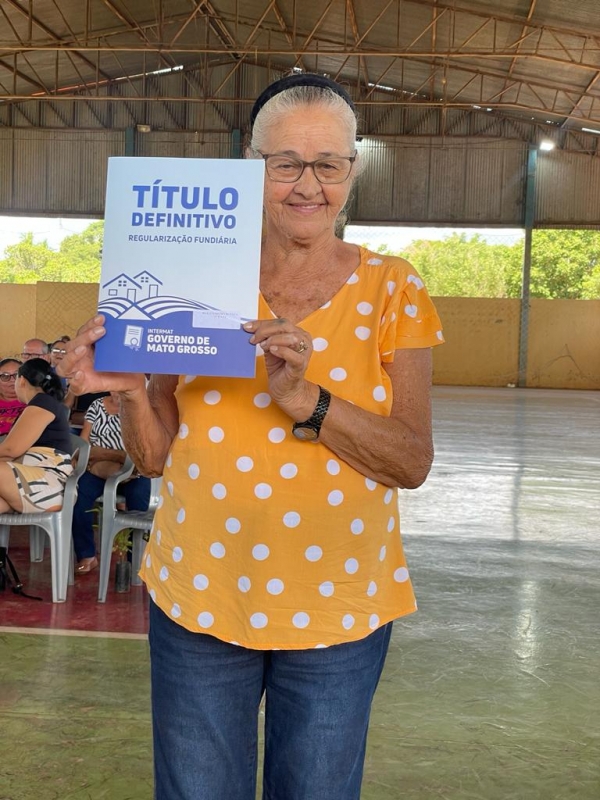 Entrega de escrituras assentamento Novo Horizonte II