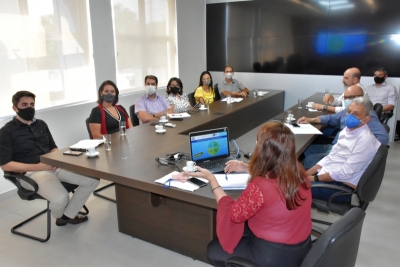 Munic&iacute;pios e estado discutem parcerias para retorno das aulas presenciais