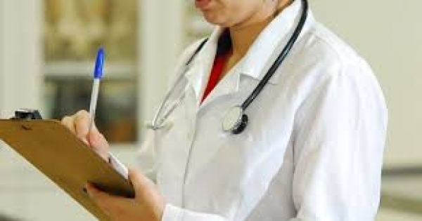 Governo relan&ccedil;a Mais M&eacute;dicos; brasileiros ter&atilde;o prioridade